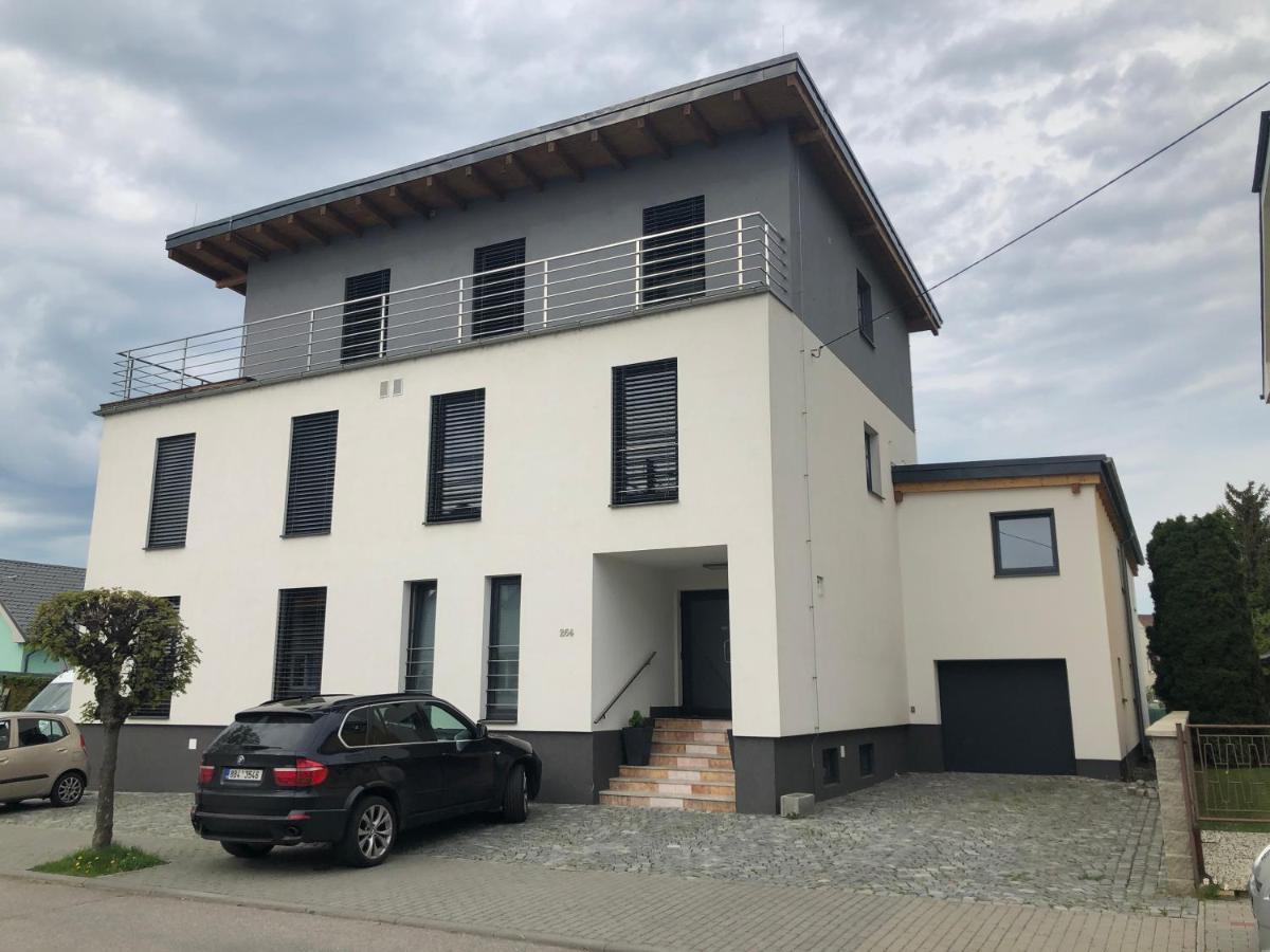 Dolni Benesov Anico Apartmany מראה חיצוני תמונה